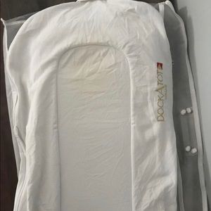 DockATot deluxe (has back pad but NO tubing)